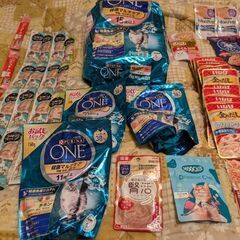 キャットフード　ピュリナワン　ちゅーる　沢山の画像