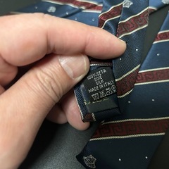 VERSACE シルクネクタイ　イタリア製　未使用の画像