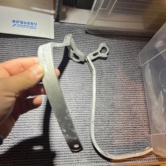 モタード　ナックル