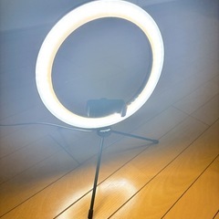 リングライト　撮影など　ライト　スタンド付きの画像