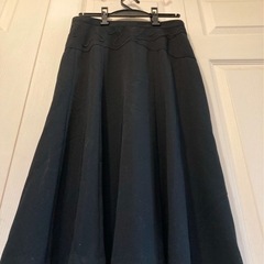 大幅値下げ❗️新品、定価14,800円13号、黒ロングスカート