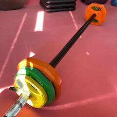 フィットネスバーベルをあげます