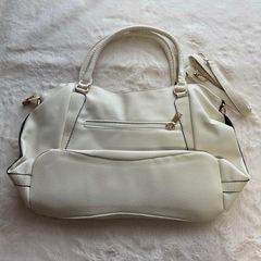 【美品】ショルダー トート バッグ 多機能 2WAY 斜めがけ オフィス オシャレ 大人可愛い ホワイトの画像