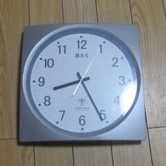 掛け時計。１