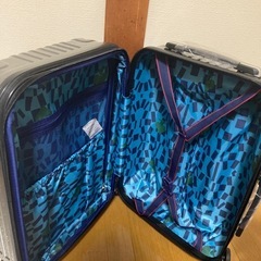 【早い者勝ち】☆新品・未使用☆ 拡張マチ付きキャリーケース　スーツケースの画像