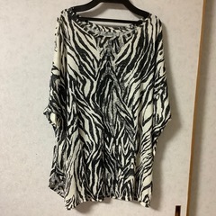 昭和レトロ　H &M カットソー　ヒョウ柄　ゼブラ柄　Tシャツ