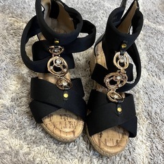 ほぼ新品　女の子サンダル　22センチの画像