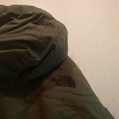✨お取引中✨THE NORTH FACE700フィル相当オリーブグリーンイカルイトダウンジャケットパーカーの画像