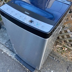 【受付終了】【23区近隣配送設置無料 】 H57極美品 Haier 2023年製 全自動洗濯機 5.5kg コンパクト   の画像