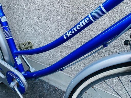 チョー美品の中古自転車。27インチ。音鳴りしないローラーブレーキ付き。防犯登録も込みの料金です！