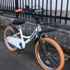 ＜美品車＞グラフィス GRAPHIS・18インチキッズ自転車・変速なし・サドル新品の画像