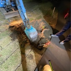 ユンボオペレーターか3tダンプ運転手(中型免許)の画像
