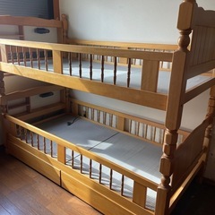 ●２段ベッド　木製●