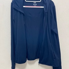 ユニクロ　UVパーカー　XLサイズ　紺色