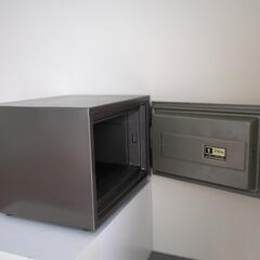 ダイヤル 鍵 金庫 セキュリティ 貴重品の画像