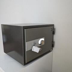 ダイヤル 鍵 金庫 セキュリティ 貴重品の画像