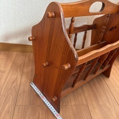 木製マガジンラックの画像