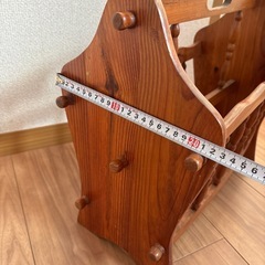 木製マガジンラックの画像