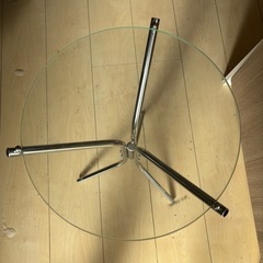 ガラスサイドテーブルの画像