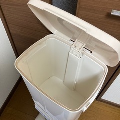 取引中♪ゴミ箱の画像