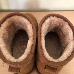 美品NUOVOムートンブーツの画像