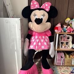 ミニーちゃんの大きいぬいぐるみ