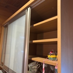 もってって！食器棚欲しい人いたら是非！