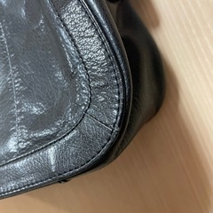 agnes b レザーハンドバッグの画像