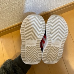 adidas 子供用スニーカー14cmの画像