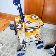シルバーカー　手押し車の画像