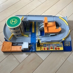 プラレール　オート踏切ステーション、レール、車両の画像