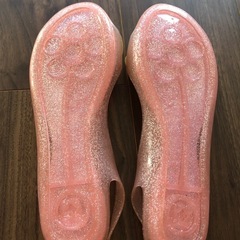 決定　サンダルの画像