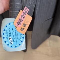 確定しました【クリーニング済】メンズ　スーツ上下①　グレーの画像
