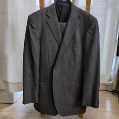 確定しました【クリーニング済】メンズ　スーツ上下①　グレーの画像