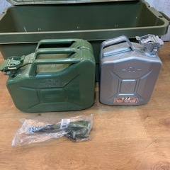 ガソリン携行缶 10L 5L 2セットの画像