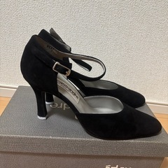 cassandreパンプスの画像