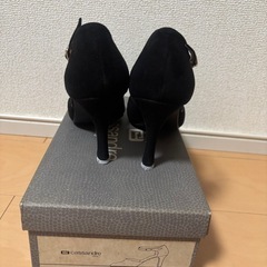 cassandreパンプスの画像