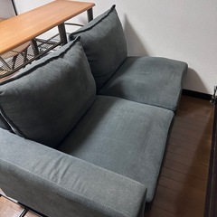 二人掛けソファーの画像