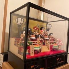 お雛様ガラスケース飾りの画像