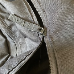 黒リュックの画像