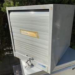 シャッター金庫の画像