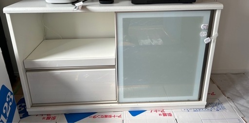 食器棚　ロータイプ