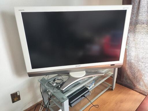 40型テレビとテレビ台