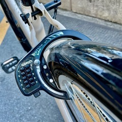 Cream シティサイクル自転車の画像
