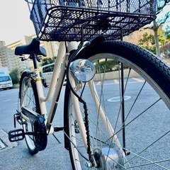 Cream シティサイクル自転車の画像