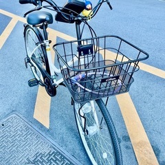 Cream シティサイクル自転車の画像
