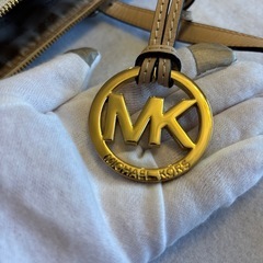 Michael Kors MKロゴトートバッグ ベージュの画像