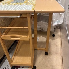 キッチンワゴンの画像