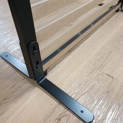 トーカイスクリーン ブラックフレームパーティション ラダータイプ 高さ1820mm×幅900mm アルミフレーム パーテーション 木目調 3枚ありの画像