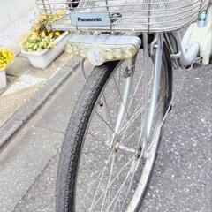 在庫整理のため値下げしました！パナソニック　電動アシスト自転車　ViVi　26インチ　シルバー　大容量バッテリー13.2Ah、充電器付の画像